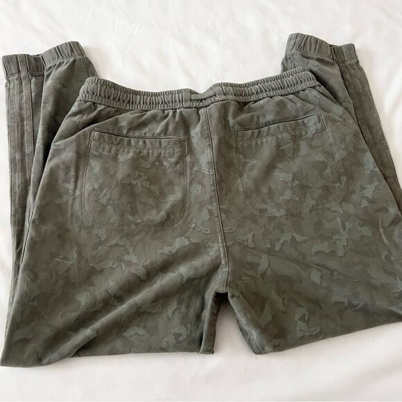 Athleta Farallon jogger women’s size 8 P green camo - Picture 6 of 8